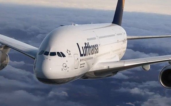 Surfen an Bord: Lufthansa lockert Handyverbot