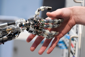 CEBIT: Wie Roboter unsere Zukunft gestalten