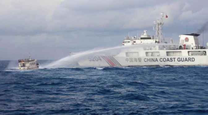 China attackiert philippinisches Küstenwachschiff